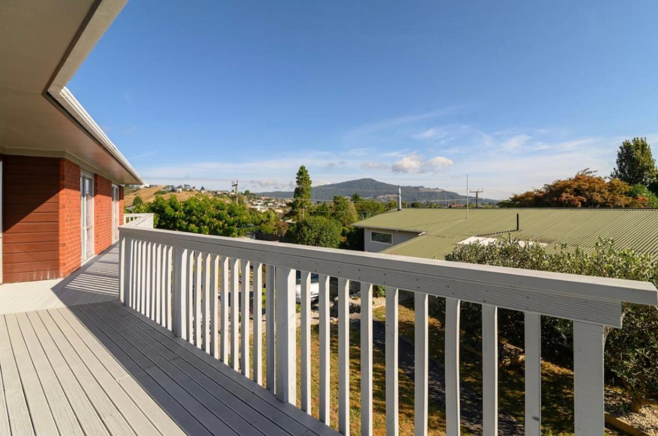 Spacious Utuhina Holiday House Rotorua Exterior photo
