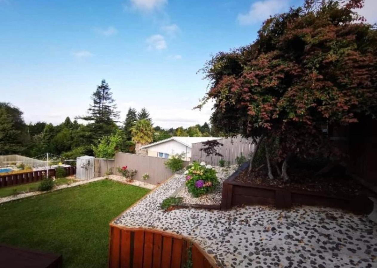 Spacious Utuhina Holiday House Rotorua Exterior photo